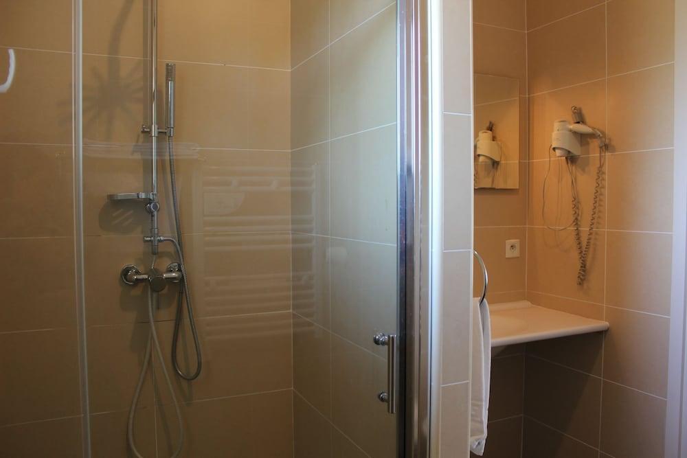 Hotel Fleur De Lys Hazebrouck Εξωτερικό φωτογραφία