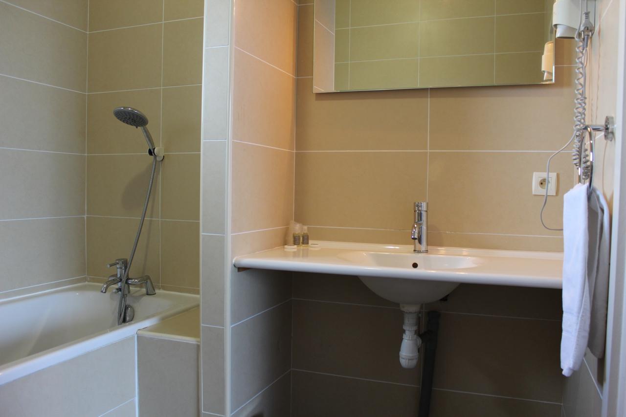 Hotel Fleur De Lys Hazebrouck Εξωτερικό φωτογραφία