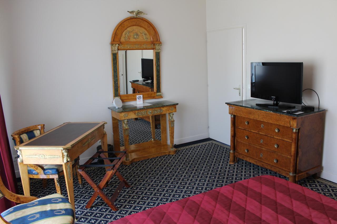 Hotel Fleur De Lys Hazebrouck Εξωτερικό φωτογραφία